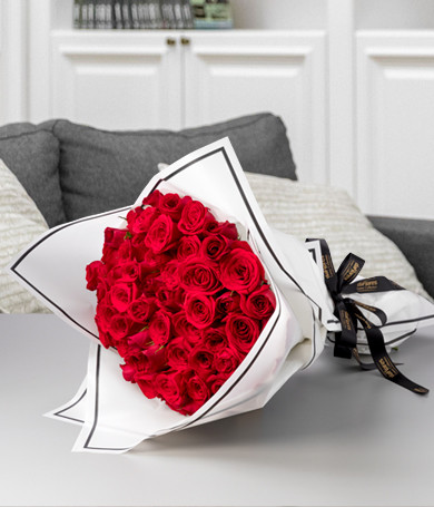 Elegante Bouquet de Rosas Rojas